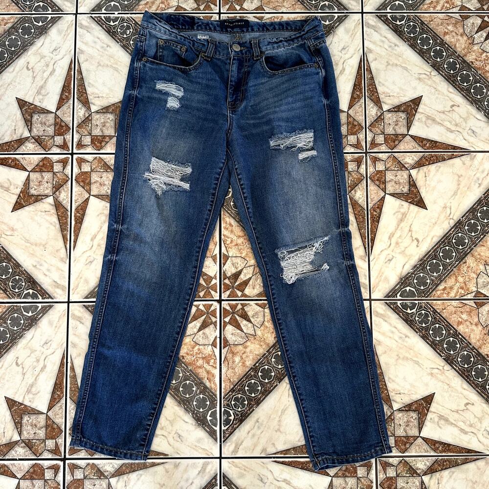 Women's Aeropostale Ripped‎ Jeans Size 6